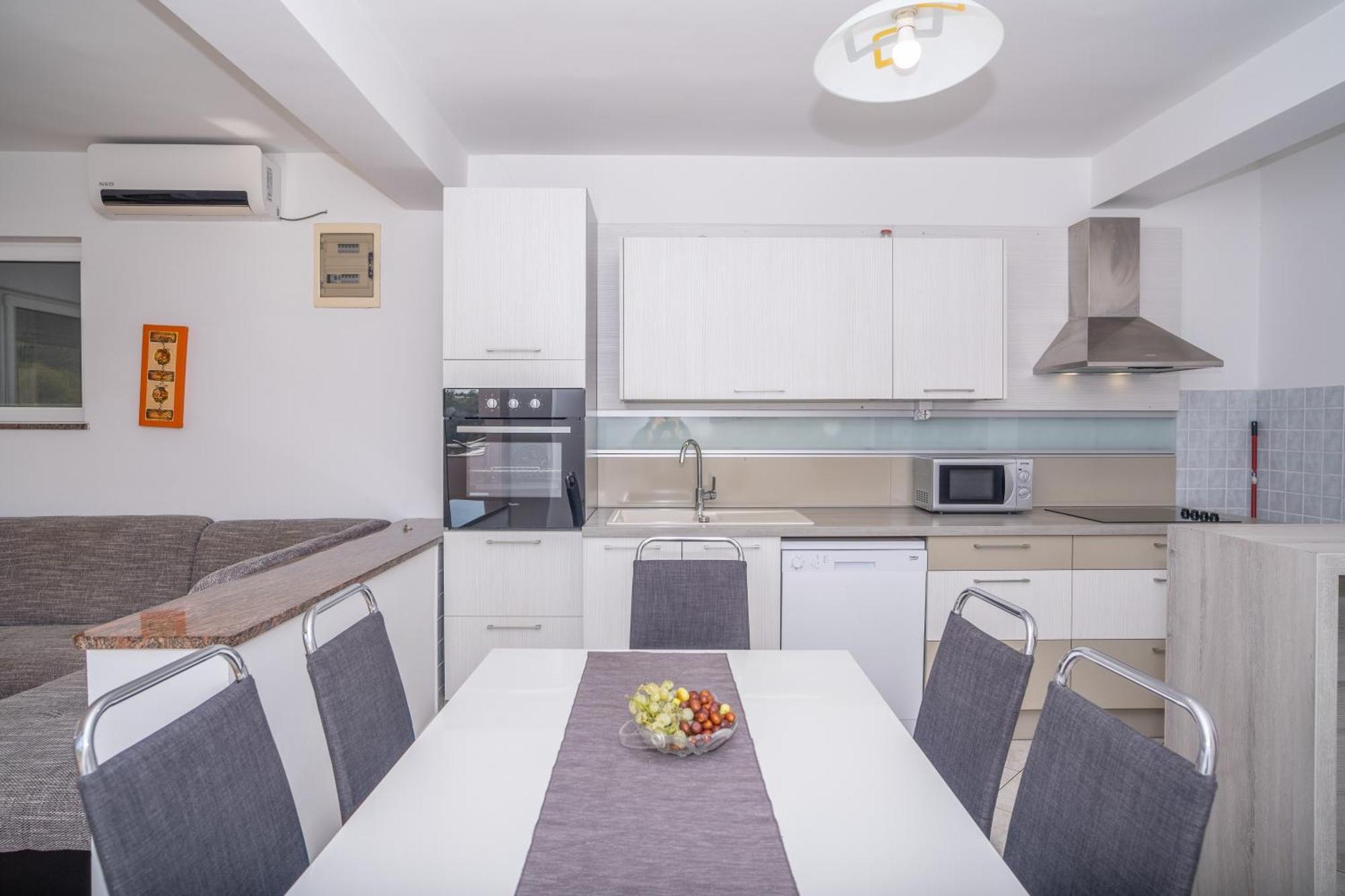 Apartment Bura Šibenik Buitenkant foto